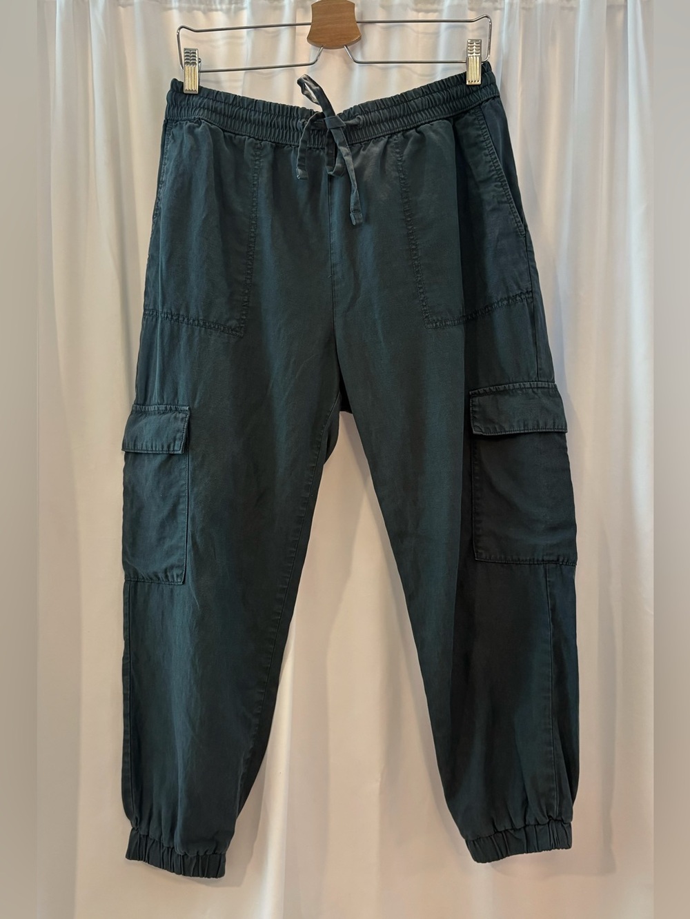 Banana Republic Luxe Lounge Cargo Jogger Pants Charcoal Grey Orca Size L